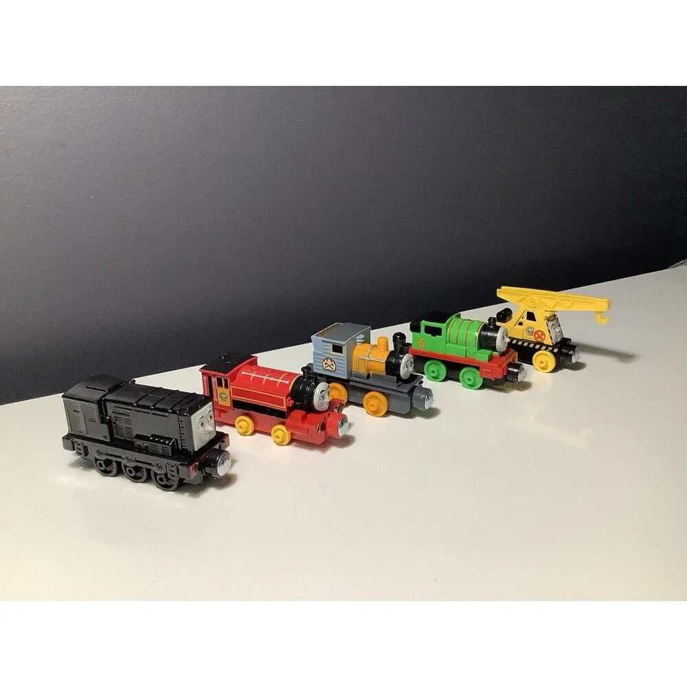 Thomas And Friends Die cast Metal Magnetic Take-n-Play Series Trains Lot Of 5